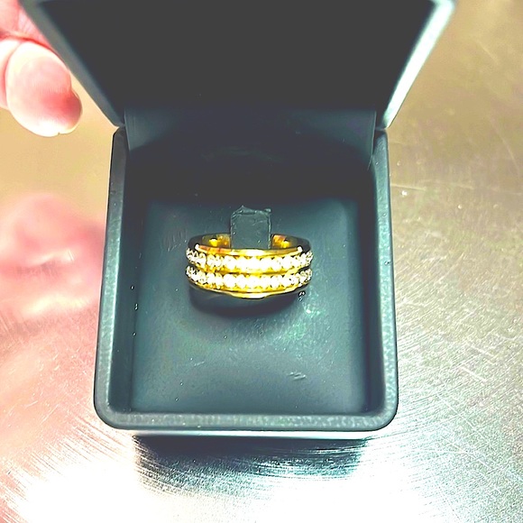 New size 8 gold tone eternity band with an entire band of lab created diamonds! - Picture 4 of 5